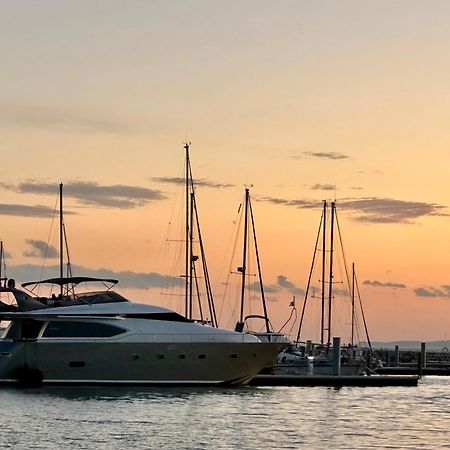 巴塞罗那 Motoryacht 21 Avec Equipage酒店 外观 照片