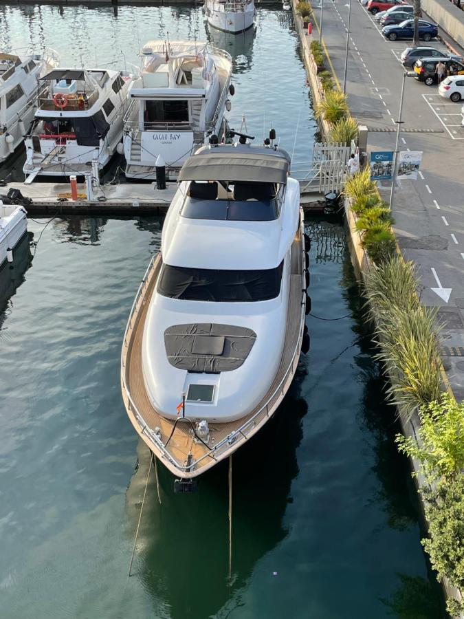 巴塞罗那 Motoryacht 21 Avec Equipage酒店 外观 照片