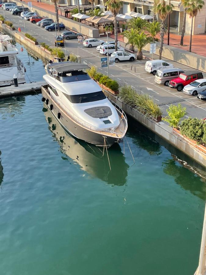 巴塞罗那 Motoryacht 21 Avec Equipage酒店 外观 照片