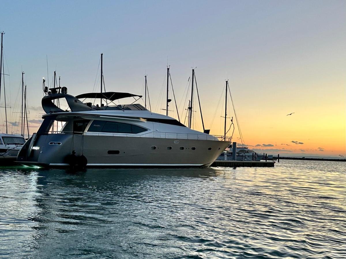 巴塞罗那 Motoryacht 21 Avec Equipage酒店 外观 照片