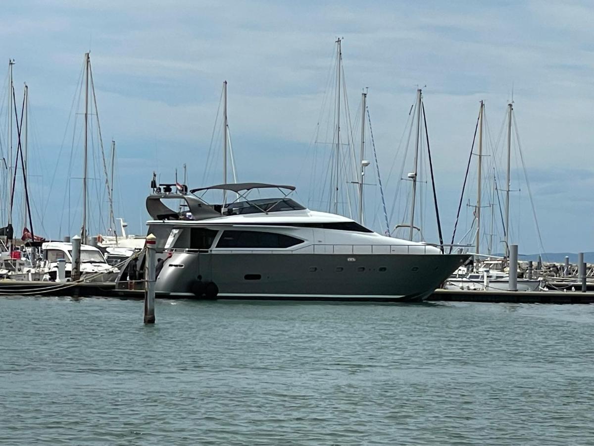巴塞罗那 Motoryacht 21 Avec Equipage酒店 外观 照片