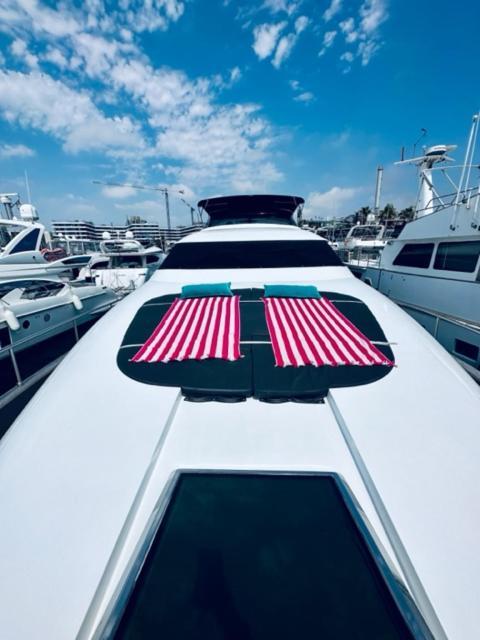 巴塞罗那 Motoryacht 21 Avec Equipage酒店 外观 照片