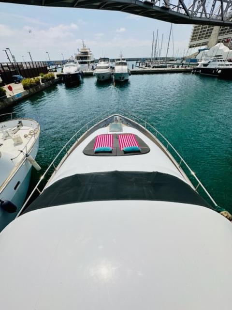 巴塞罗那 Motoryacht 21 Avec Equipage酒店 外观 照片